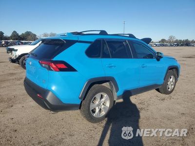 Trzecie zdjęcie samochodu z tyłu: 2020 TOYOTA RAV4 XLE VIN:2T3P1RFV0LC106176 - miniatura