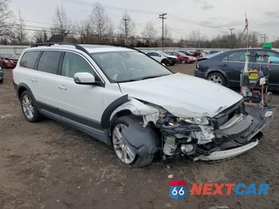 Czwarte zdjęcie samochodu z boku: 2016 VOLVO XC70 T5 PREMIER VIN:YV4612NK3G1238410 - miniatura