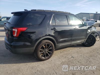 Trzecie zdjęcie samochodu z tyłu: 2017 FORD EXPLORER XLT VIN:1FM5K7D83HGD48284 - miniatura