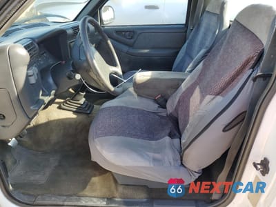 Zdjęcie 7 z 13 samochodu: 1995 CHEVROLET S TRUCK S10 VIN:1GCCS1449S8233678 - miniatura