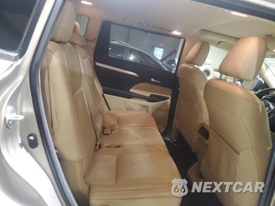 Zdjęcie 12 z 16 samochodu: 2015 TOYOTA HIGHLANDER XLE VIN:5TDJKRFH8FS106525 - miniatura