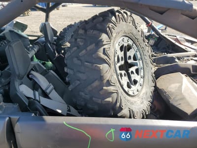 Piąte zdjęcie samochodu w środku: 2021 CAN-AM MAVERICK X3 MAX RS TURBO R VIN:3JBVKAW20MK000225 - miniatura