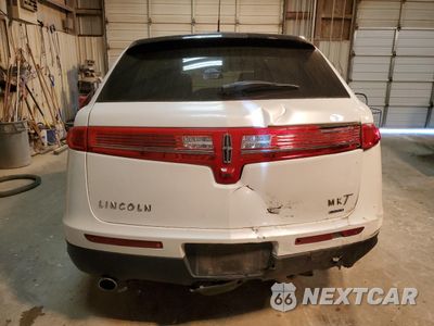 Zdjęcie 6 z 16 samochodu: 2016 LINCOLN MKT VIN:2LMHJ5AT1GBL01102 - miniatura