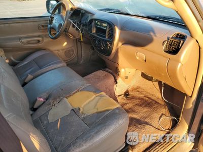 Zdjęcie 8 z 15 samochodu: 2000 TOYOTA TUNDRA ACCESS CAB VIN:5TBBT441XYS010188 - miniatura