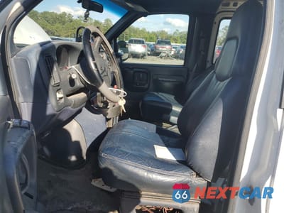 Zdjęcie 7 z 15 samochodu: 2000 CHEVROLET EXPRESS G3500 VIN:1GAHG39R5Y1273516 - miniatura