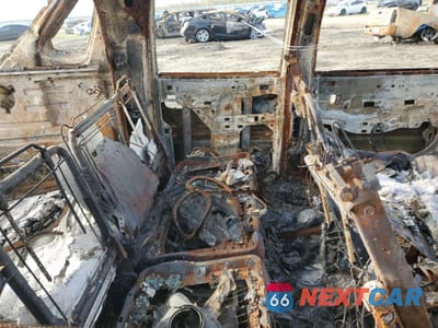 Zdjęcie 10 z 11 samochodu: 2002 CADILLAC ESCALADE EXT VIN:3GYEK63N82G247561 - miniatura