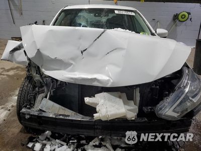 Piąte zdjęcie samochodu w środku: 2017 NISSAN SENTRA S VIN:3N1AB7AP3HY248508 - miniatura