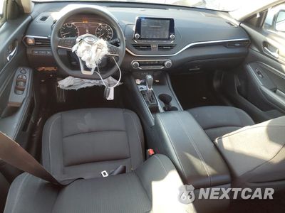 Zdjęcie 8 z 14 samochodu: 2019 NISSAN ALTIMA S VIN:1N4BL4BV2KC169136 - miniatura
