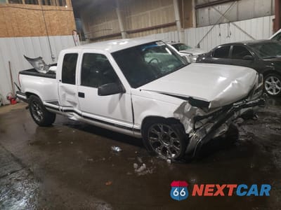 Czwarte zdjęcie samochodu z boku: 1997 GMC SIERRA K1500 VIN:2GTEK19MXV1551740 - miniatura