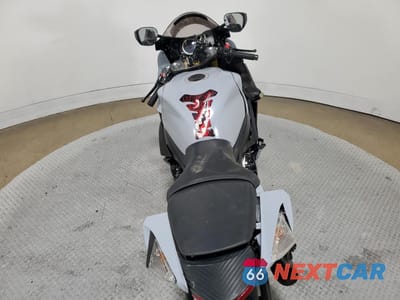 Zdjęcie 6 z 12 samochodu: 2023 SUZUKI GSX-R750 VIN:JS1GR7MA7P7101306 - miniatura