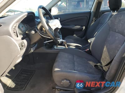 Zdjęcie 7 z 14 samochodu: 2001 NISSAN SENTRA SE VIN:3N1BB51D81L129435 - miniatura