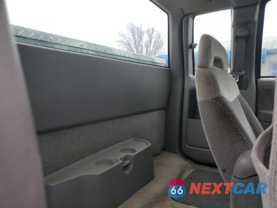 Zdjęcie 10 z 13 samochodu: 1997 GMC SONOMA VIN:1GTCS19X9V8516928 - miniatura