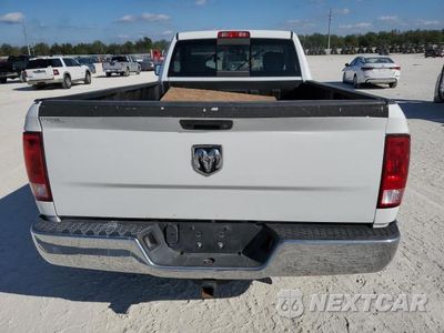 Zdjęcie 6 z 12 samochodu: 2018 RAM 1500 ST VIN:3C6JR6DT1JG177954 - miniatura