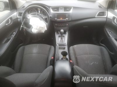 Zdjęcie 8 z 15 samochodu: 2018 NISSAN SENTRA S VIN:3N1AB7AP5JY324297 - miniatura