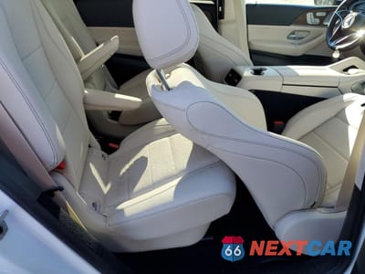 Zdjęcie 11 z 15 samochodu: 2024 MERCEDES-BENZ GLS 450 4MATIC VIN:4JGFF5KEXRB071878 - miniatura