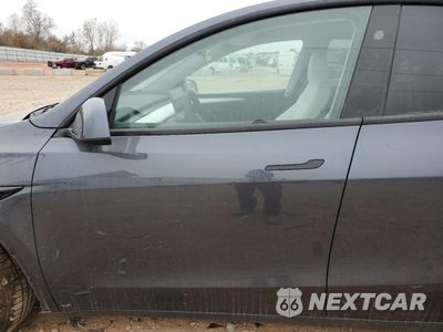 Zdjęcie 7 z 15 samochodu: 2023 TESLA MODEL Y VIN:7SAYGDEF2PF978372 - miniatura