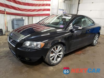 2010 VOLVO C70 T5 YV1672MC2AJ092689 - główne zdjęcie licytacji z USA - miniatura