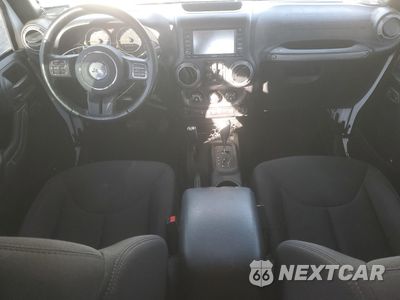 Zdjęcie 8 z 15 samochodu: 2016 JEEP WRANGLER UNLIMITED SPORT VIN:1C4BJWDG3GL330773 - miniatura