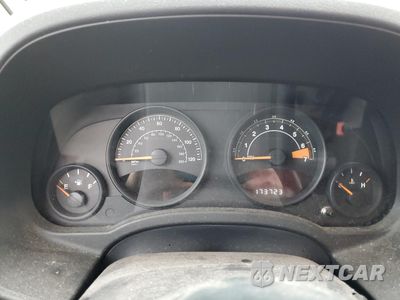 Zdjęcie 9 z 14 samochodu: 2014 JEEP COMPASS SPORT VIN:1C4NJCBB1ED726467 - miniatura