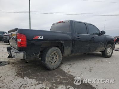 Trzecie zdjęcie samochodu z tyłu: 2011 CHEVROLET SILVERADO K1500 LT VIN:3GCPKSE36BG133674 - miniatura