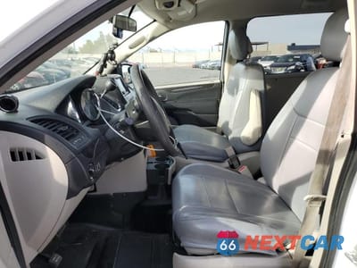 Zdjęcie 7 z 13 samochodu: 2018 DODGE GRAND CARAVAN SE VIN:2C7WDGBG6JR216706 - miniatura