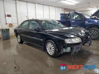 Czwarte zdjęcie samochodu z boku: 1999 VOLVO S80 VIN:YV1TS97DXX1047619 - miniatura