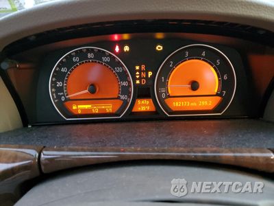 Zdjęcie 9 z 13 samochodu: 2006 BMW 750 LI VIN:WBAHN83556DT33416 - miniatura