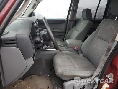 Zdjęcie 7 z 12 samochodu: 2007 JEEP COMMANDER VIN:1J8HG48K97C669865 - miniatura