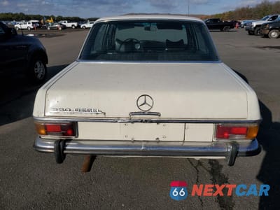 Zdjęcie 6 z 12 samochodu: 1972 MERCEDES-BENZ 240-CLASS VIN:00011511012266108 - miniatura
