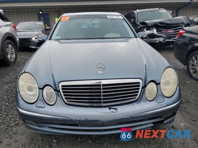 Piąte zdjęcie samochodu w środku: 2003 MERCEDES-BENZ E 500 VIN:WDBUF70J03A242656 - miniatura