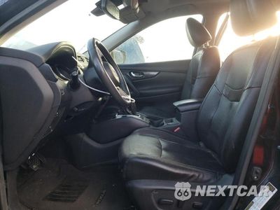 Zdjęcie 7 z 14 samochodu: 2017 NISSAN ROGUE SV VIN:5N1AT2MV8HC880142 - miniatura
