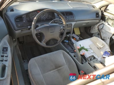 Zdjęcie 8 z 14 samochodu: 1996 HONDA ACCORD LX VIN:1HGCD5636TA278854 - miniatura