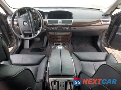Zdjęcie 8 z 14 samochodu: 2006 BMW 750 LI VIN:WBAHN83586DT31921 - miniatura