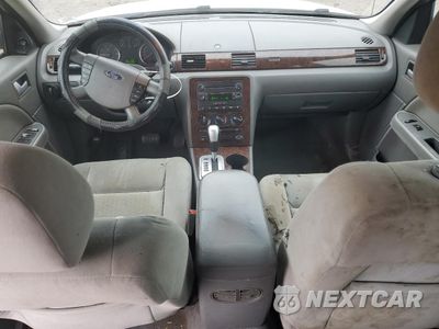 Zdjęcie 8 z 16 samochodu: 2007 FORD FIVE HUNDRED SEL VIN:1FAFP24117G112771 - miniatura
