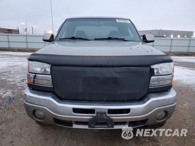 Piąte zdjęcie samochodu w środku: 2003 GMC SIERRA K2500 HEAVY DUTY VIN:1GTHK29133E105434 - miniatura