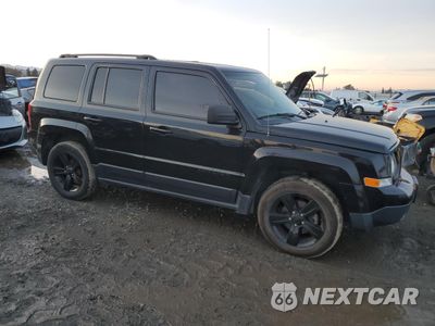 Czwarte zdjęcie samochodu z boku: 2015 JEEP PATRIOT SPORT VIN:1C4NJPBA8FD341830 - miniatura