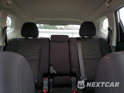 Zdjęcie 10 z 17 samochodu: 2019 NISSAN ROGUE S VIN:5N1AT2MT7KC840172 - miniatura