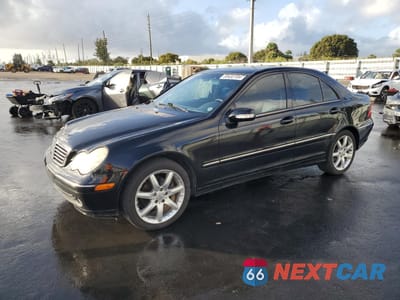 2003 MERCEDES-BENZ C 230K SPORT SEDAN WDBRF40J83F432194 - główne zdjęcie licytacji z USA - miniatura