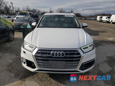 Piąte zdjęcie samochodu w środku: 2018 AUDI Q5 PREMIUM PLUS VIN:WA1BNAFY1J2189528 - miniatura
