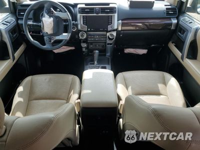 Zdjęcie 8 z 15 samochodu: 2020 TOYOTA 4RUNNER SR5 VIN:JTEZU5JR8L5220236 - miniatura