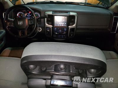 Zdjęcie 8 z 15 samochodu: 2015 RAM 2500 SLT VIN:3C6UR5ML9FG627641 - miniatura