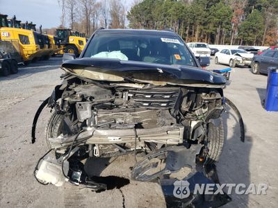 Piąte zdjęcie samochodu w środku: 2017 FORD EXPLORER XLT VIN:1FM5K7D83HGD48284 - miniatura