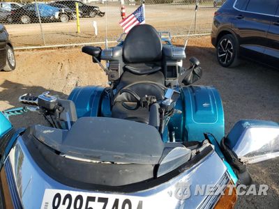 Piąte zdjęcie samochodu w środku: 1992 HONDA GL1500 SE VIN:1HFSC2237NA400812 - miniatura