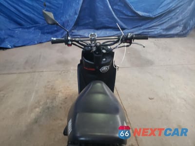 Zdjęcie 6 z 11 samochodu: 2009 YAMAHA YW50 P VIN:LPRSA20N55A703490 - miniatura