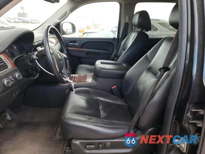 Zdjęcie 7 z 13 samochodu: 2010 CHEVROLET SUBURBAN K1500 LTZ VIN:1GNUKKE38AR179628 - miniatura