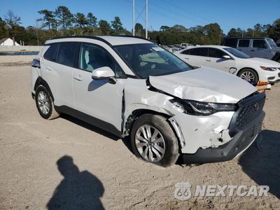 Czwarte zdjęcie samochodu z boku: 2022 TOYOTA COROLLA CROSS LE VIN:7MUCAAAG0NV015913 - miniatura