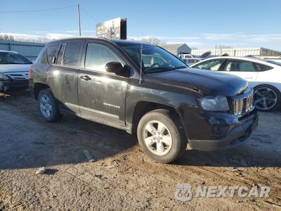 Czwarte zdjęcie samochodu z boku: 2016 JEEP COMPASS LATITUDE VIN:1C4NJCEA5GD709970 - miniatura