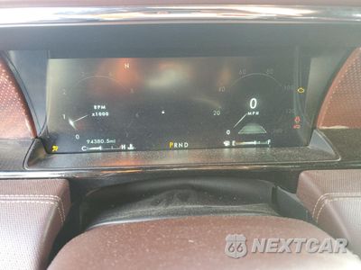 Zdjęcie 9 z 16 samochodu: 2018 LINCOLN NAVIGATOR BLACK LABEL VIN:5LMJJ2TT5JEL08183 - miniatura