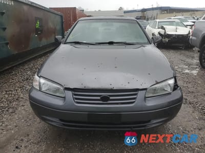 Piąte zdjęcie samochodu w środku: 1997 TOYOTA CAMRY CE VIN:4T1BG22K7VU183634 - miniatura