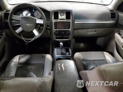 Zdjęcie 8 z 11 samochodu: 2008 CHRYSLER 300 TOURING VIN:2C3LA53GX8H318736 - miniatura